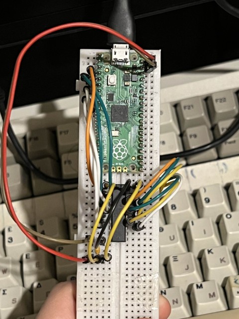 Pi Pico and 4HCT245 on a breadboard